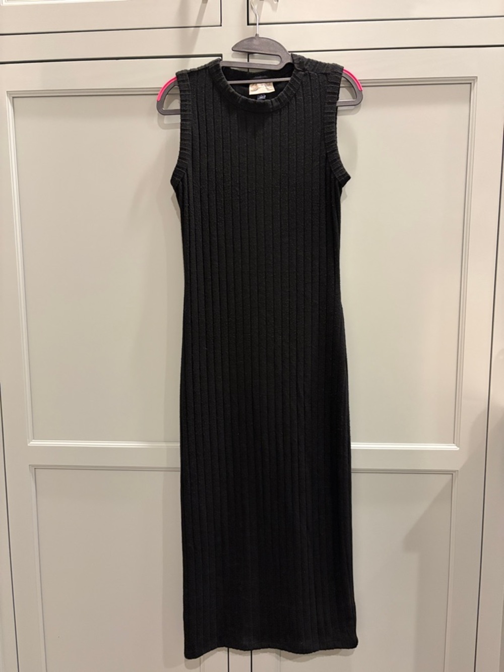 Universal Thread Black Sleeveless Ribbed Midi Dress